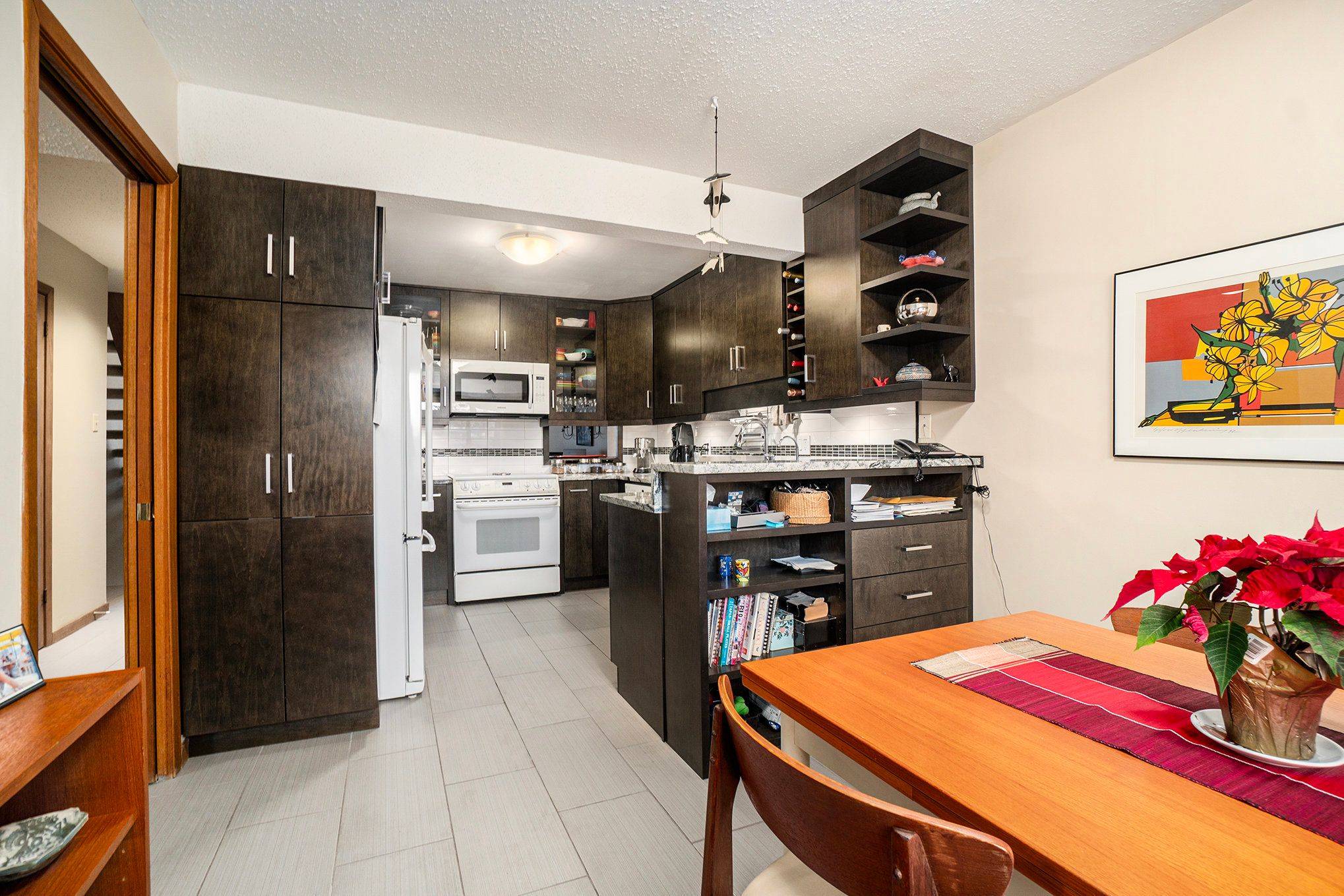 Woodroffe, ON K2B 7C2,2308 Walsh AVE