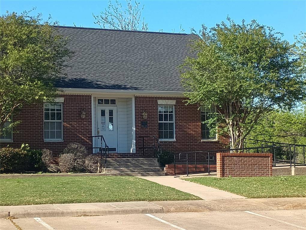 Greenville, TX 75401,3900 Joe Ramsey Boulevard E #4