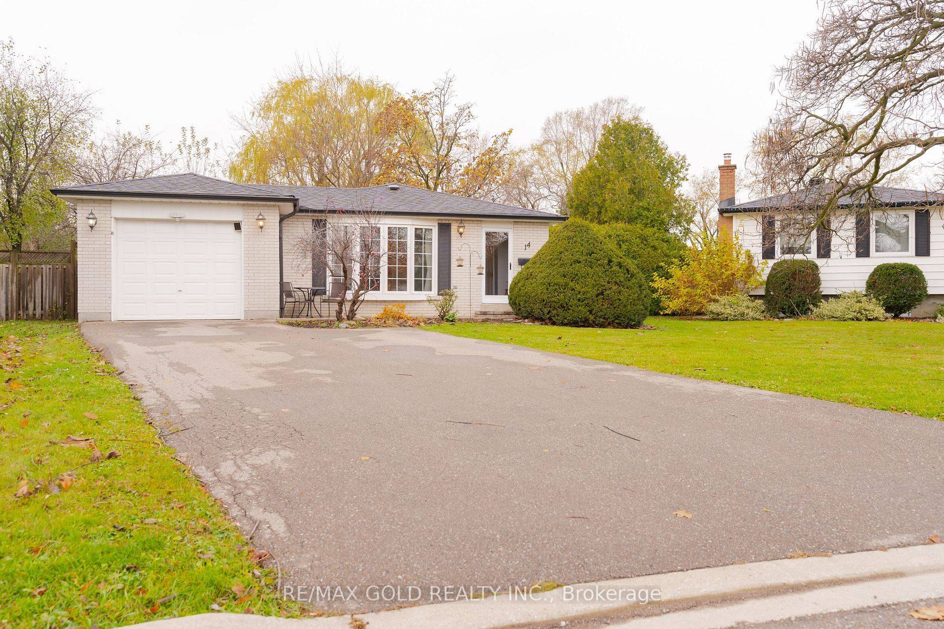 Brampton, ON L6T 3H2,14 Dunblaine CRES