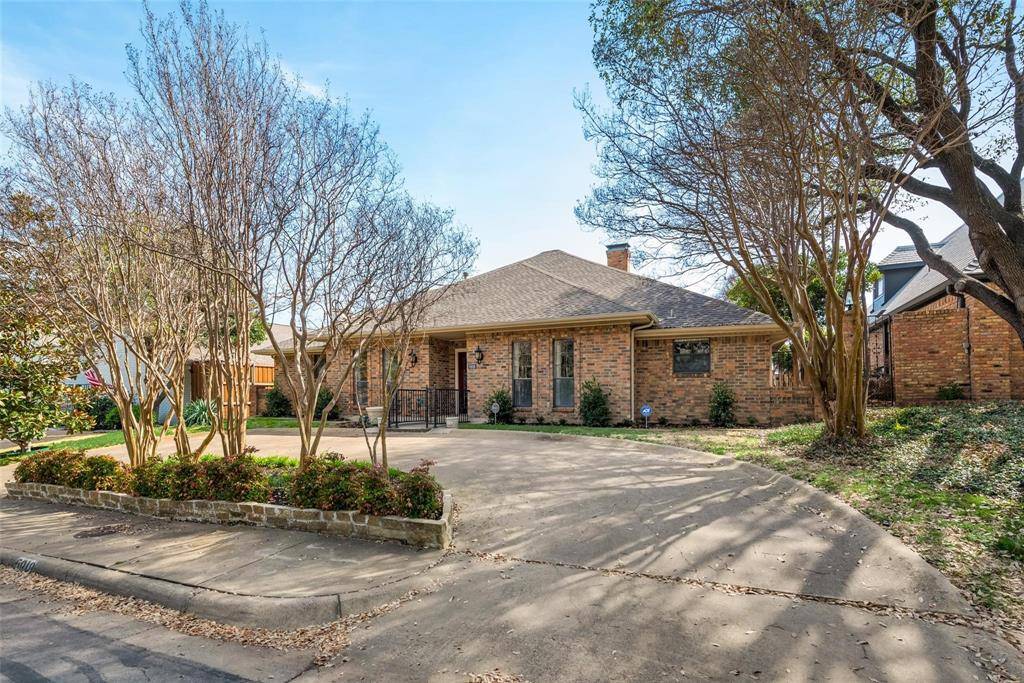 Dallas, TX 75225,6918 Woodland Drive