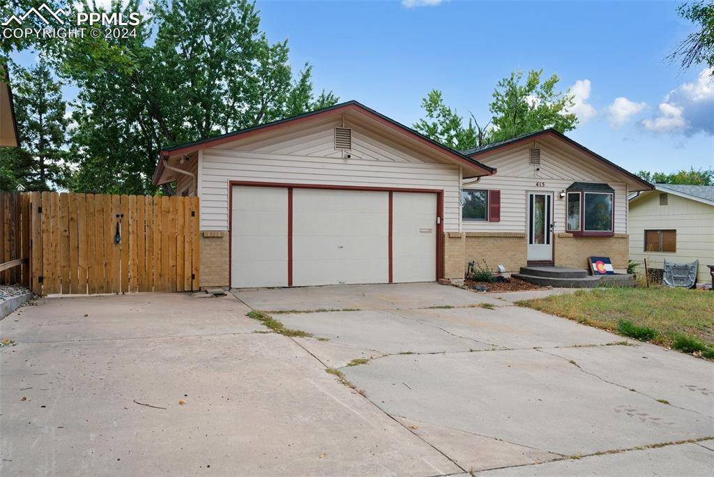 Colorado Springs, CO 80907,415 Redwood DR