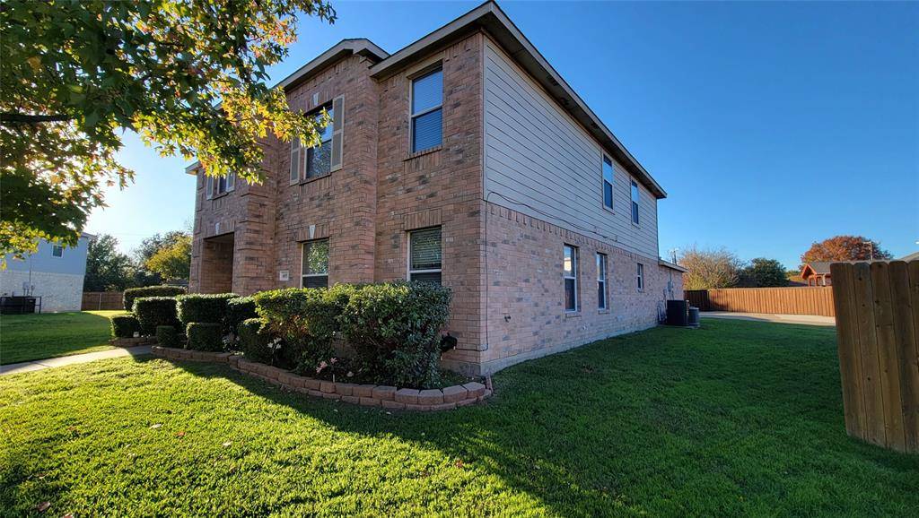 Desoto, TX 75115,605 Skyflower Court