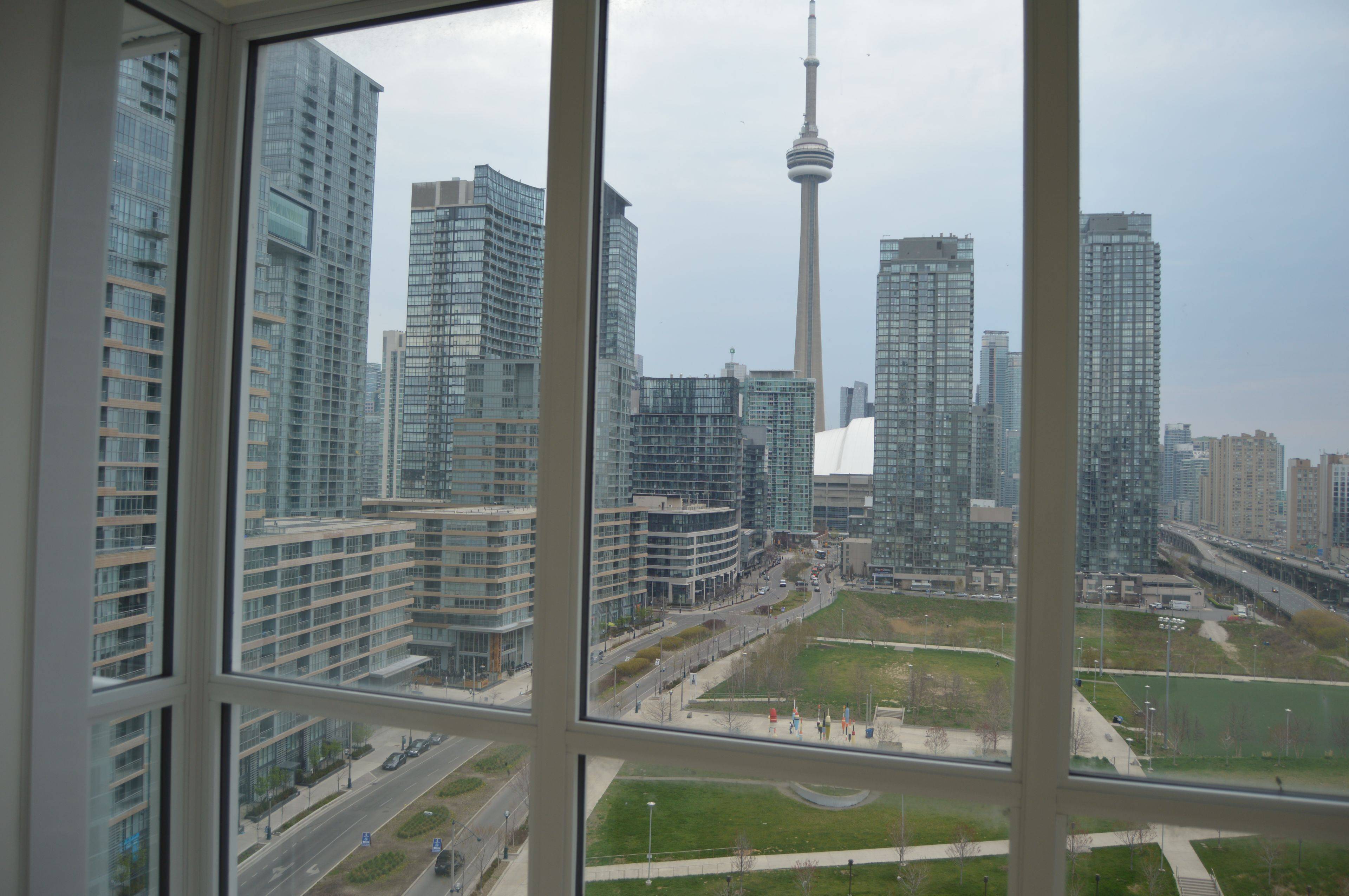 Toronto, ON M5V 0J9,85 Queens Wharf RD #1701