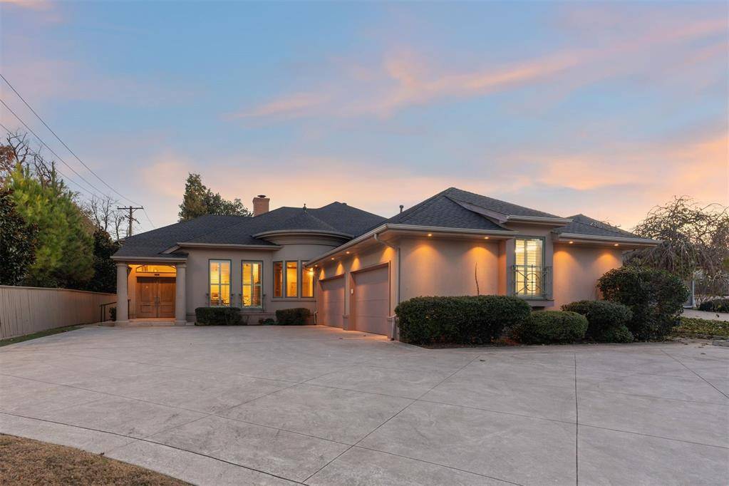 Nichols Hills, OK 73116,1300 Glenbrook Terrace