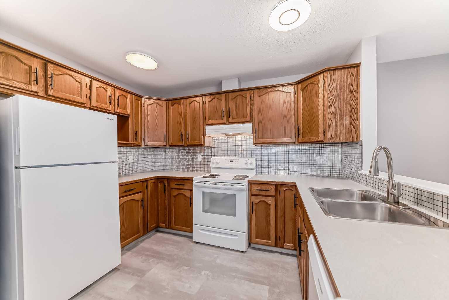 Strathmore, AB T1P 1B5,224 5th AVE #C