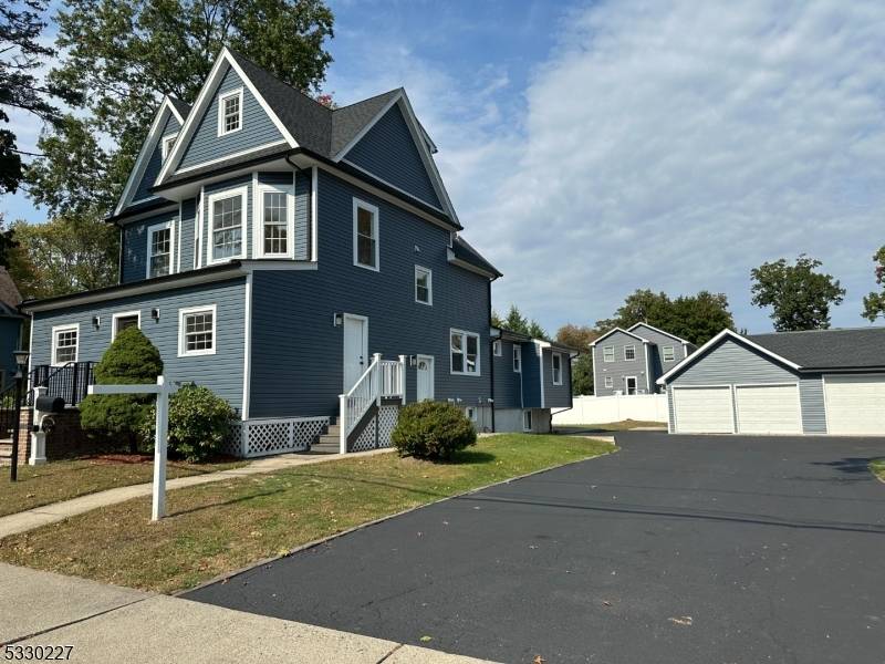 Waldwick Boro, NJ 07463,17 Lincoln Pl #2