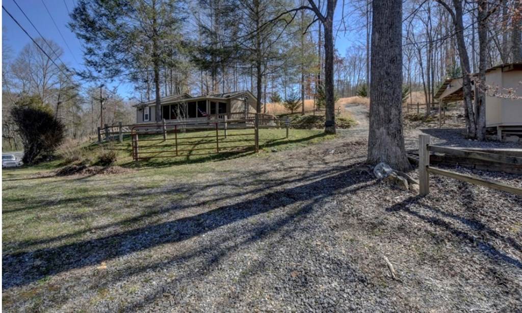 Hayesville, NC 28904,2159 Old Hwy 64 W