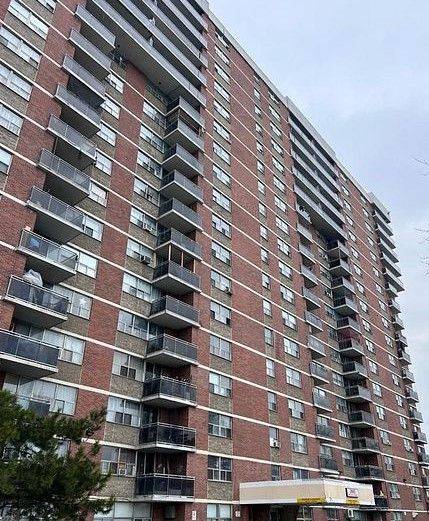 Toronto, ON M9V 3S6,2645 Kipling AVE #908