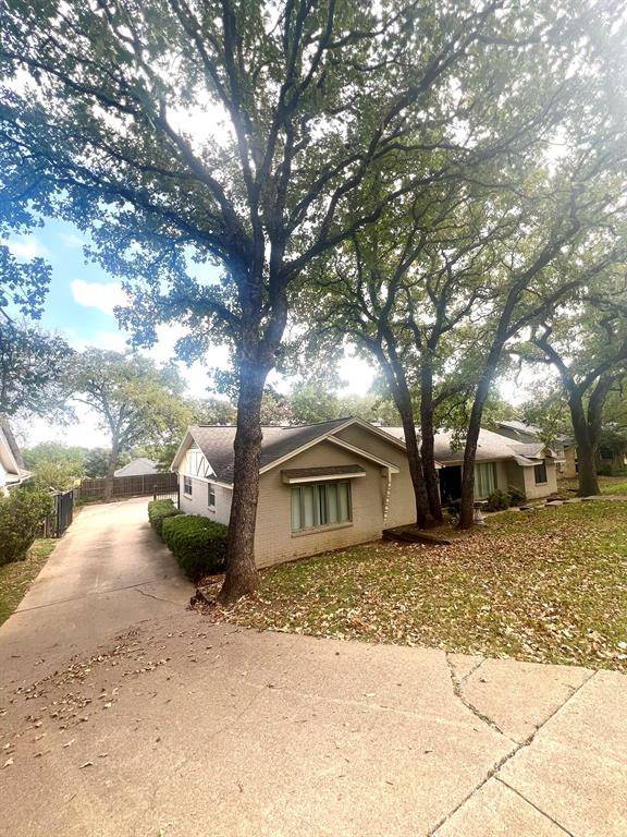 Hurst, TX 76054,2852 Winterhaven Drive