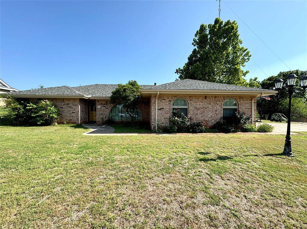 Chickasha, OK 73018,14 Cherry Drive