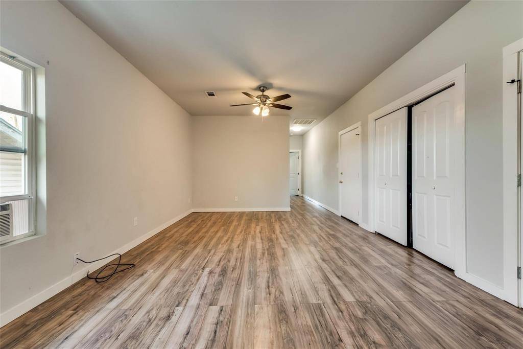 Denison, TX 75020,626 W Crawford Street #202