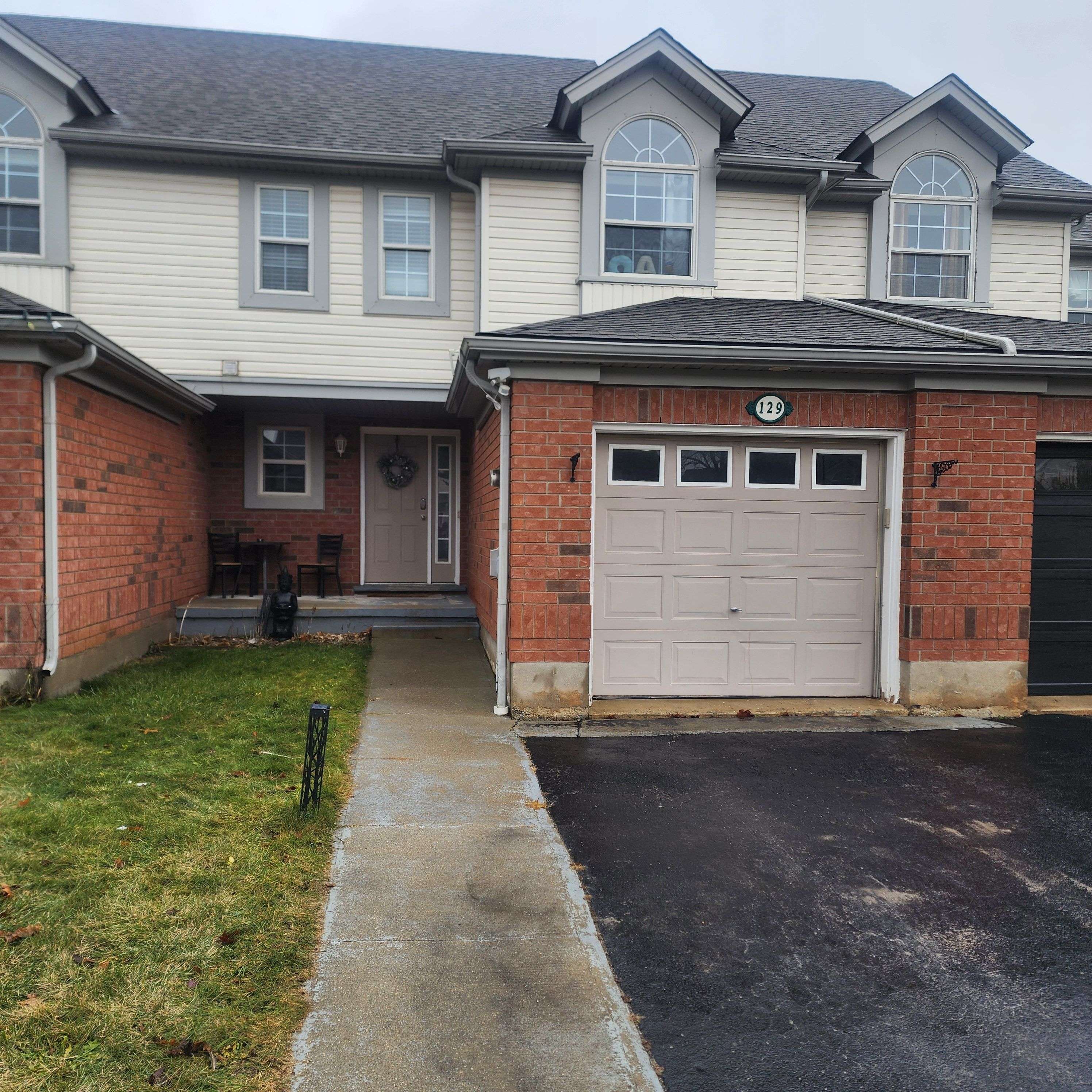 Guelph, ON N1E 7E9,129 Lee ST