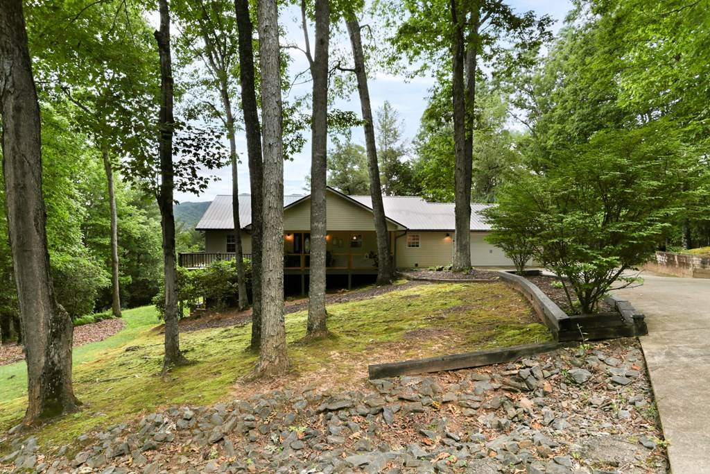 Hayesville, NC 28904,307 White Pine Drive