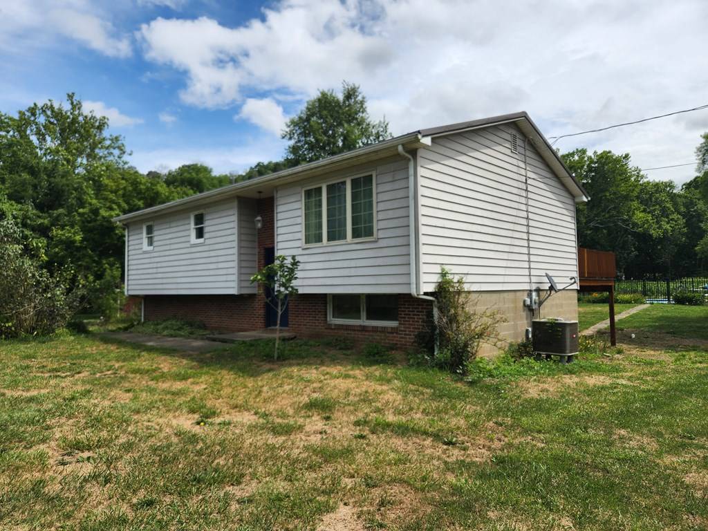 Wellsburg, WV 26070,4229 Bethany Pike