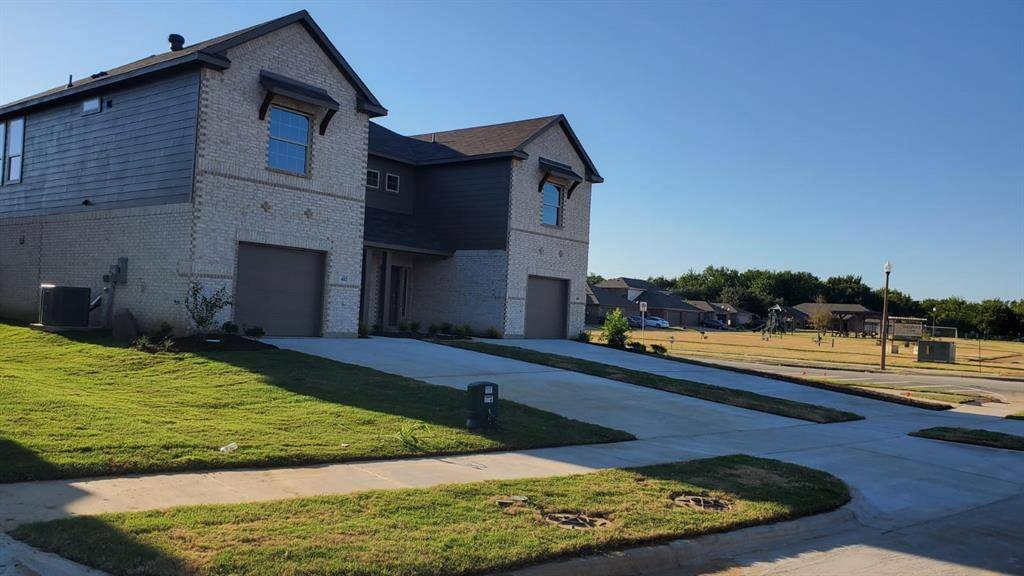 Denton, TX 76209,400 Mockingbird Lane #402