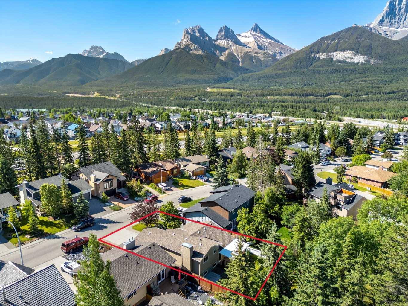 Canmore, AB T1W 1B9,231 Grizzly CRES