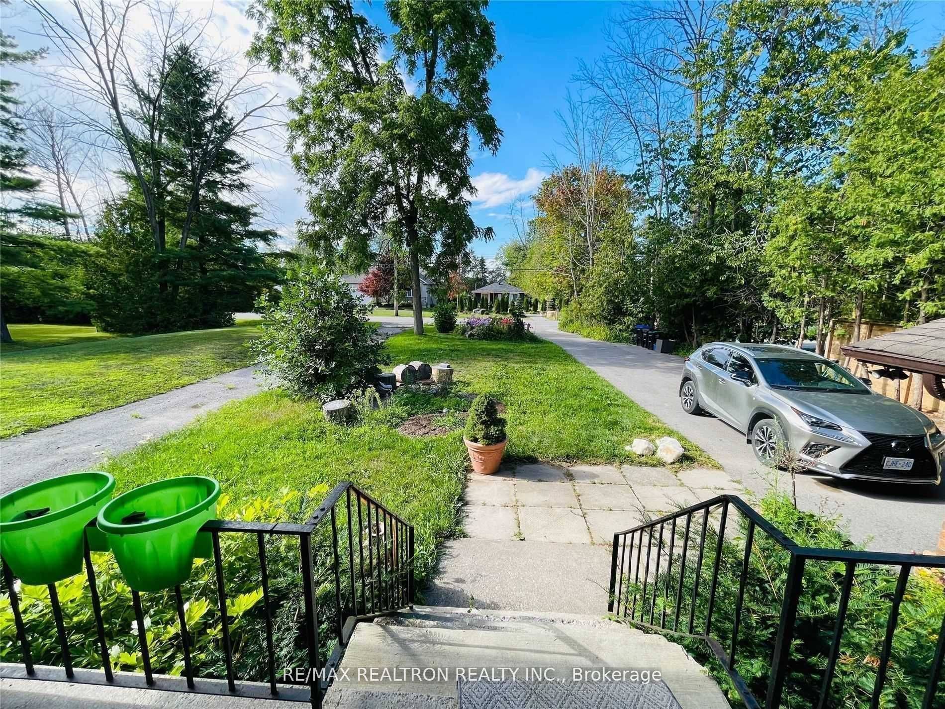 Innisfil, ON L9S 4L2,771 Cedarvale DR #Main