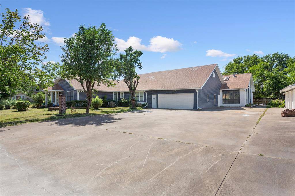 Coolidge, TX 76635,207 Doyle Street