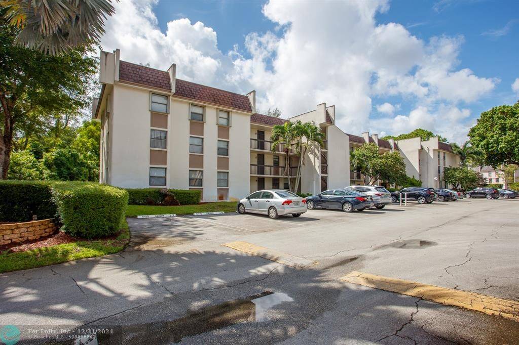 Coral Springs, FL 33065,8415 Forest Hills Dr  #107