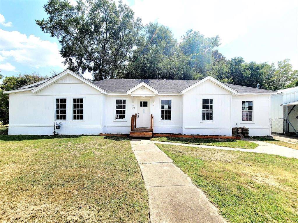 Bonham, TX 75418,430 E 12th Street