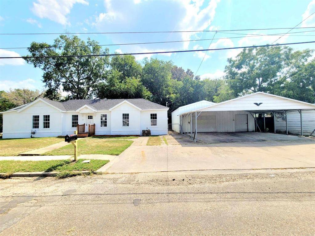 Bonham, TX 75418,430 E 12th Street