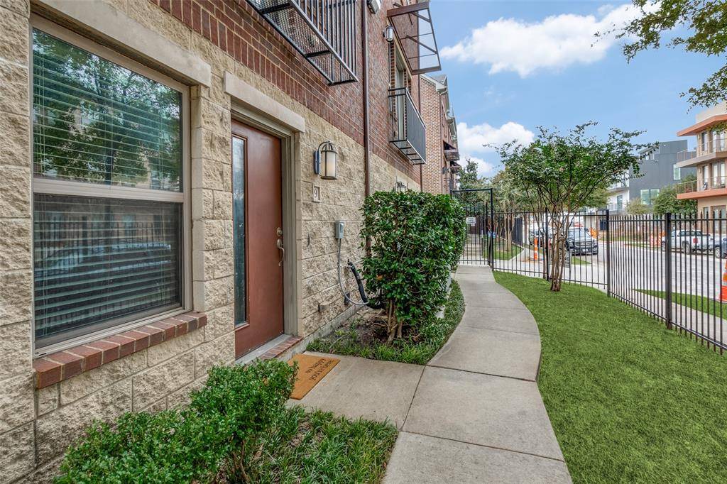 Dallas, TX 75219,4323 Dickason Avenue #9