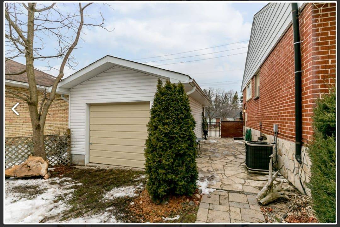 Barrie, ON L4M 2E4,239 Wellington ST E #Lower