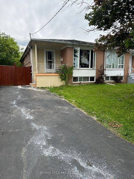 Mississauga, ON L4T 2X4,7335 Darcel AVE