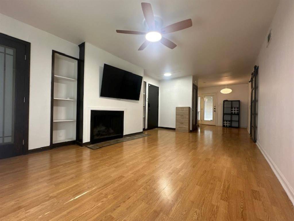 Dallas, TX 75235,5218 Fleetwood Oaks Avenue #207