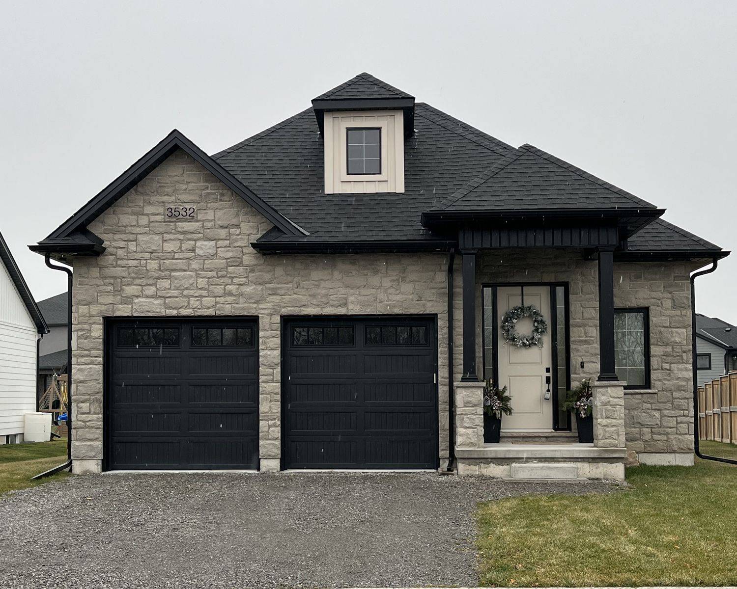 Fort Erie, ON L0S 1S0,3532 Canfield CRES