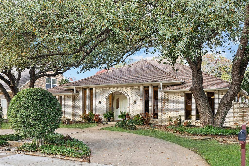 Dallas, TX 75243,9219 Windy Crest Drive