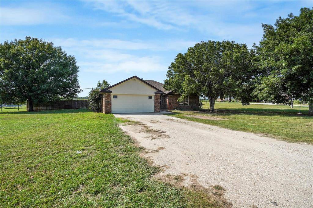 Covington, TX 76636,181 Private Road 415