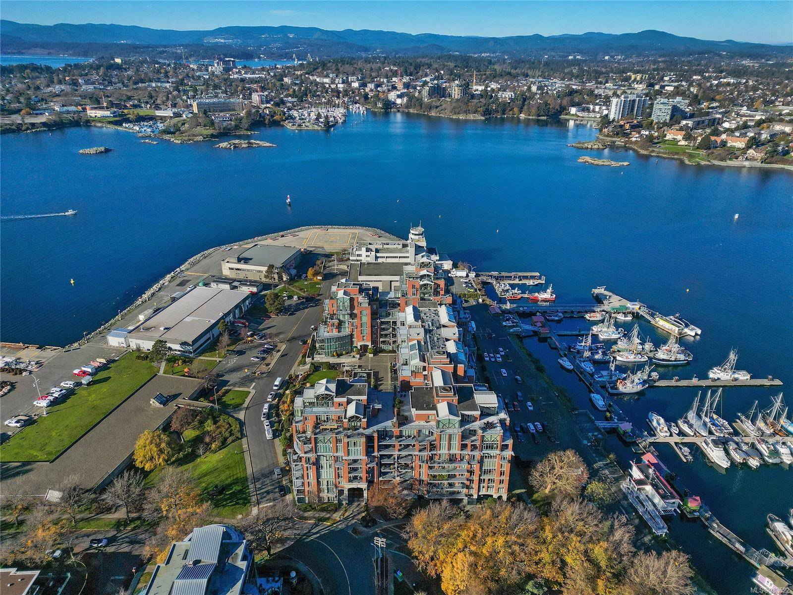 Victoria, BC V8V 4Z9,21 Dallas Rd #508