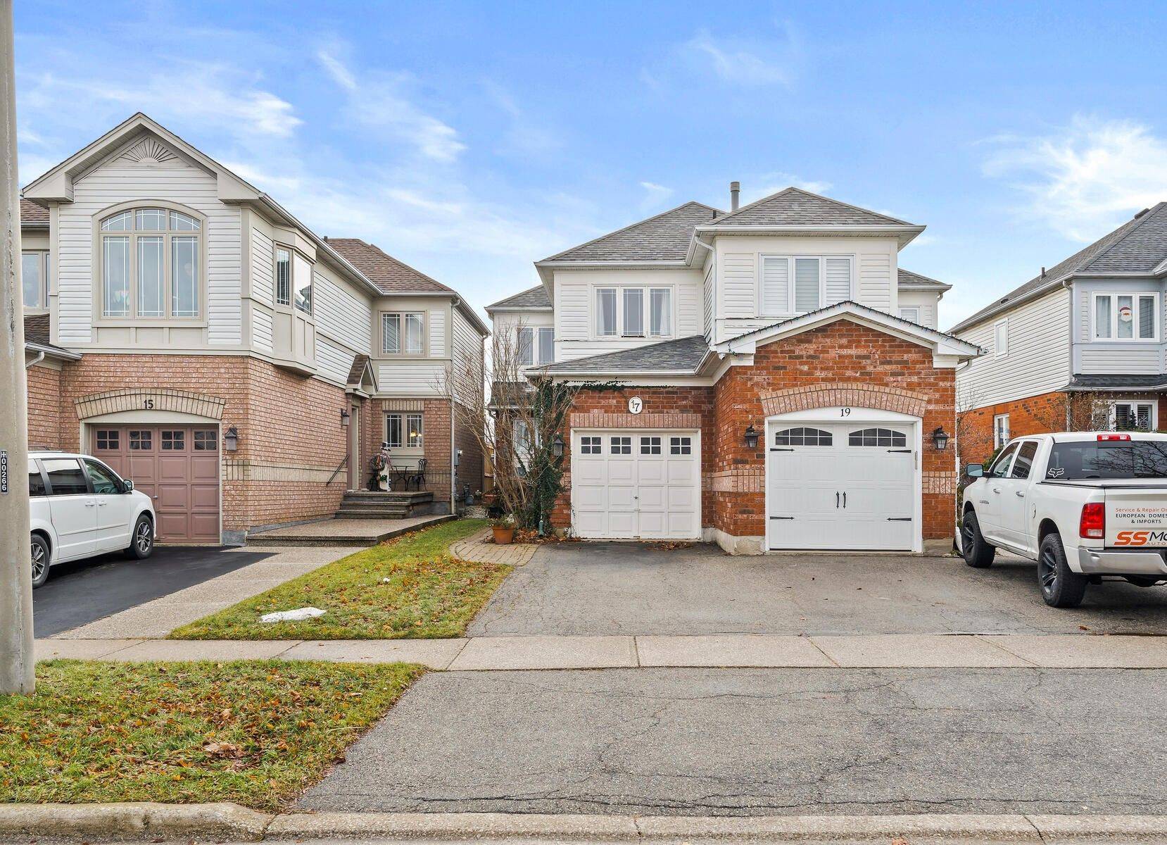 Halton Hills, ON L7G 5V8,17 Emslie ST