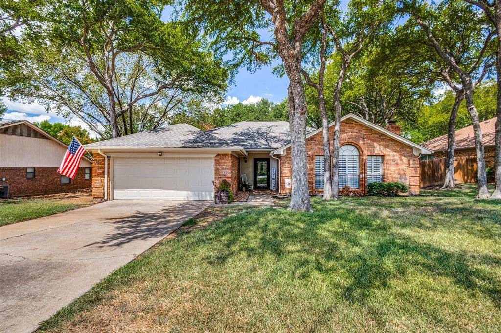 Hurst, TX 76054,320 Heneretta Drive