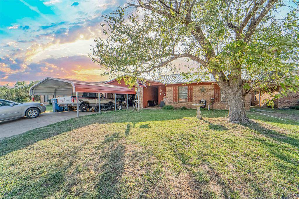 Breckenridge, TX 76424,723 Mistletoe Street