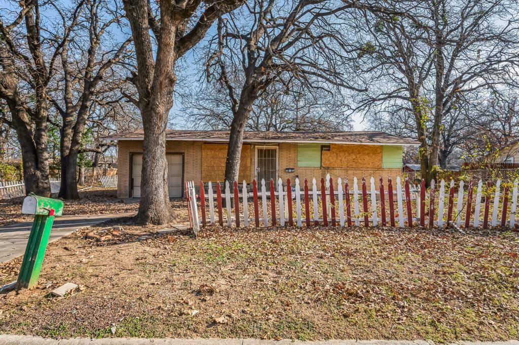 Forest Hill, TX 76119,5801 Frisco Avenue