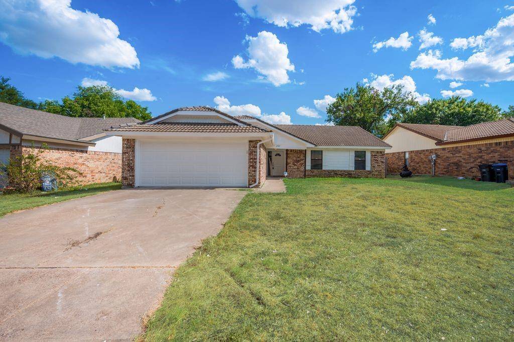 Fort Worth, TX 76133,2705 Meadow Ridge Drive