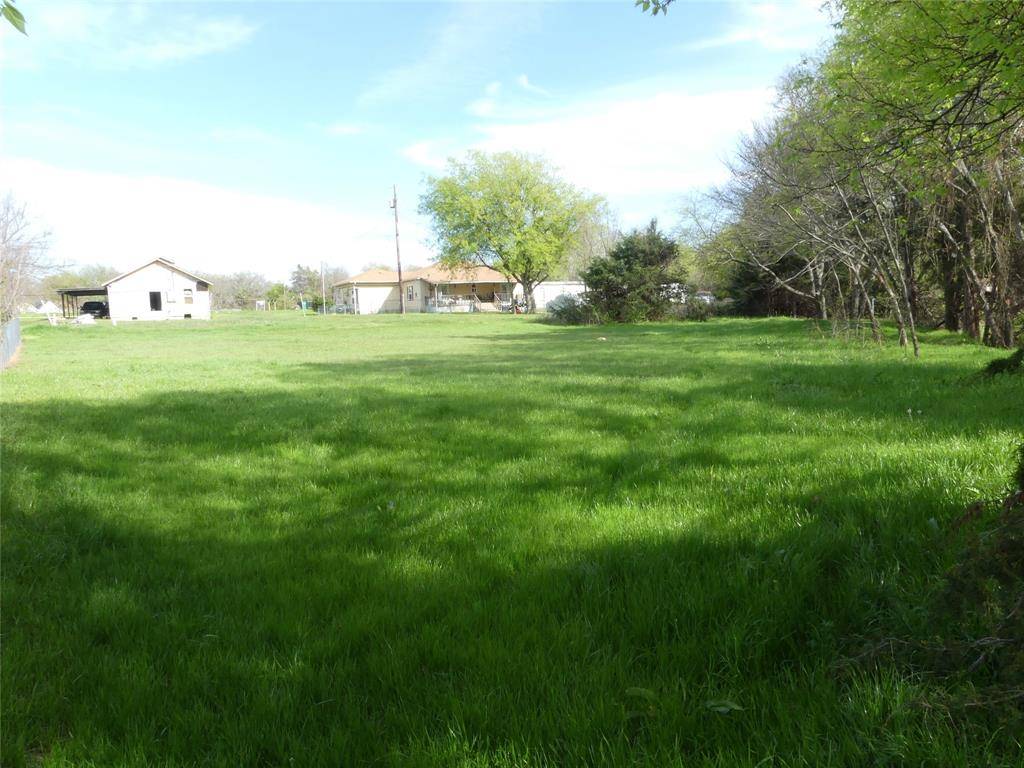 Alvord, TX 76225,999 Live Oak Street