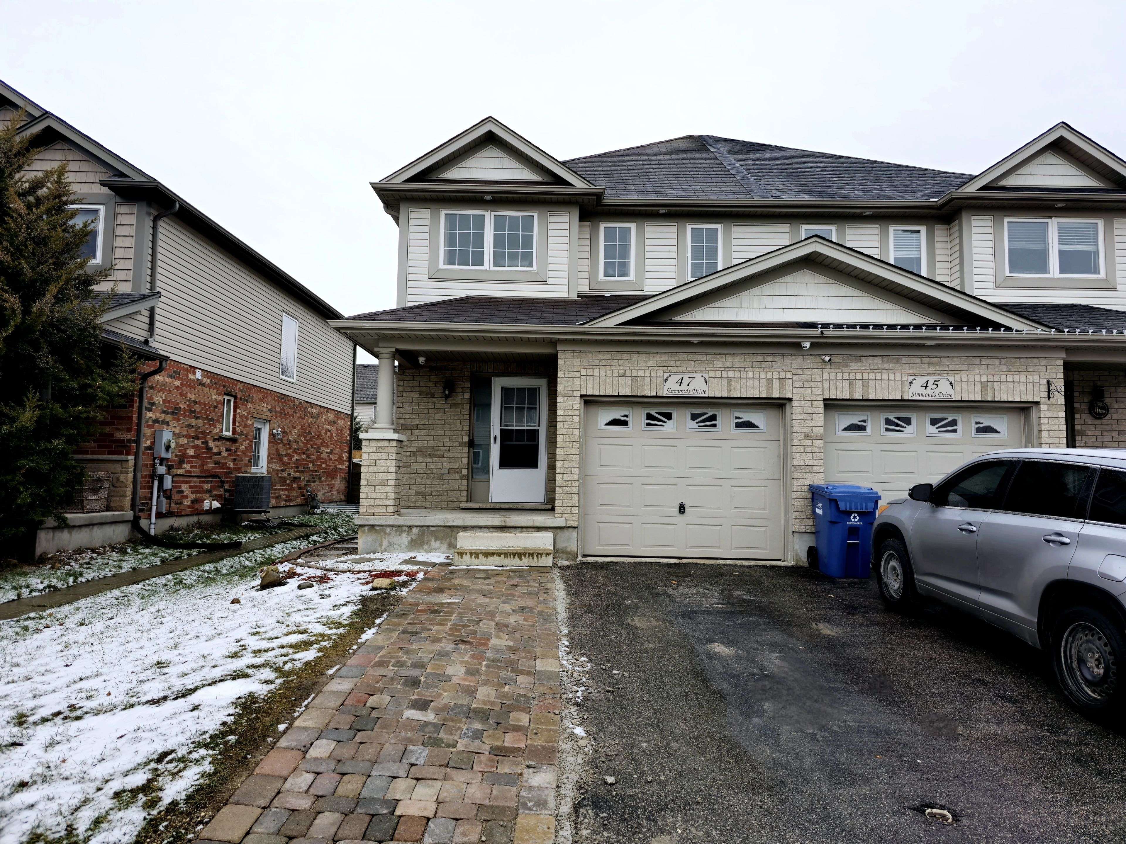 Guelph, ON N1E 0A9,47 Simmonds DR