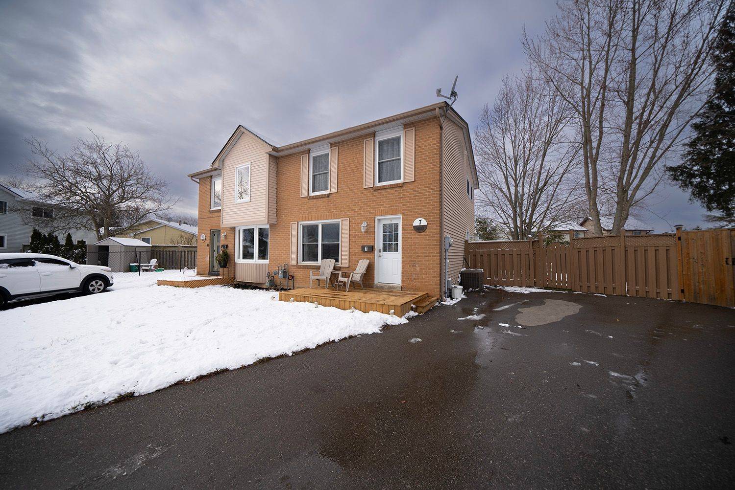 Brantford, ON N3P 1B1,7 Fenwick CT