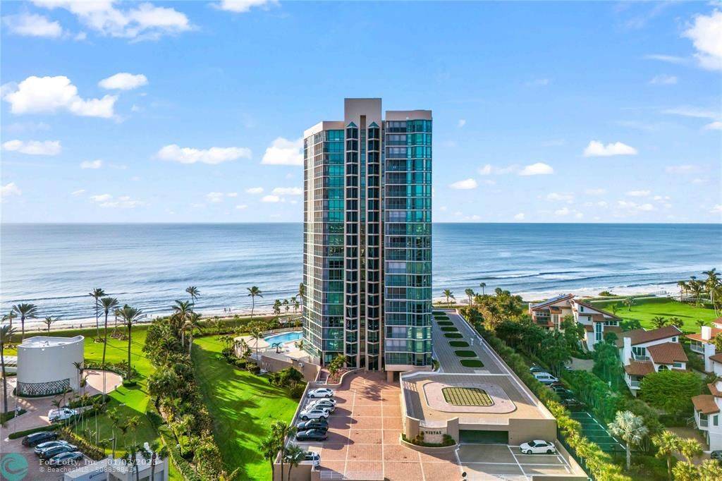 Naples, FL 34103,4651 Gulf Shore Blvd  #205