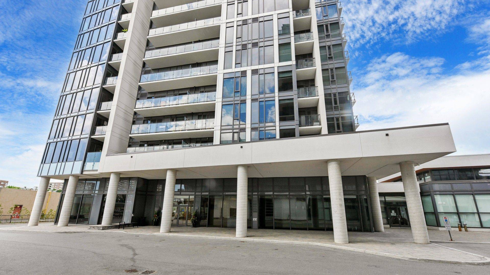 York, ON L4C 0X5,9618 Yonge ST #205