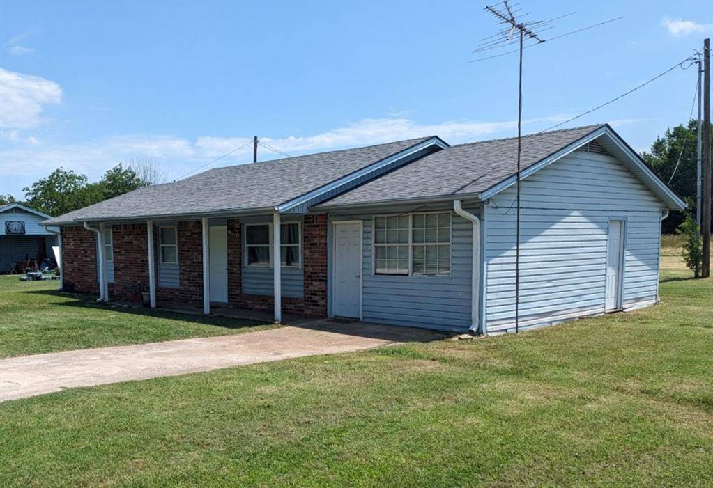 Maud, OK 74854,425 S Hodge Street
