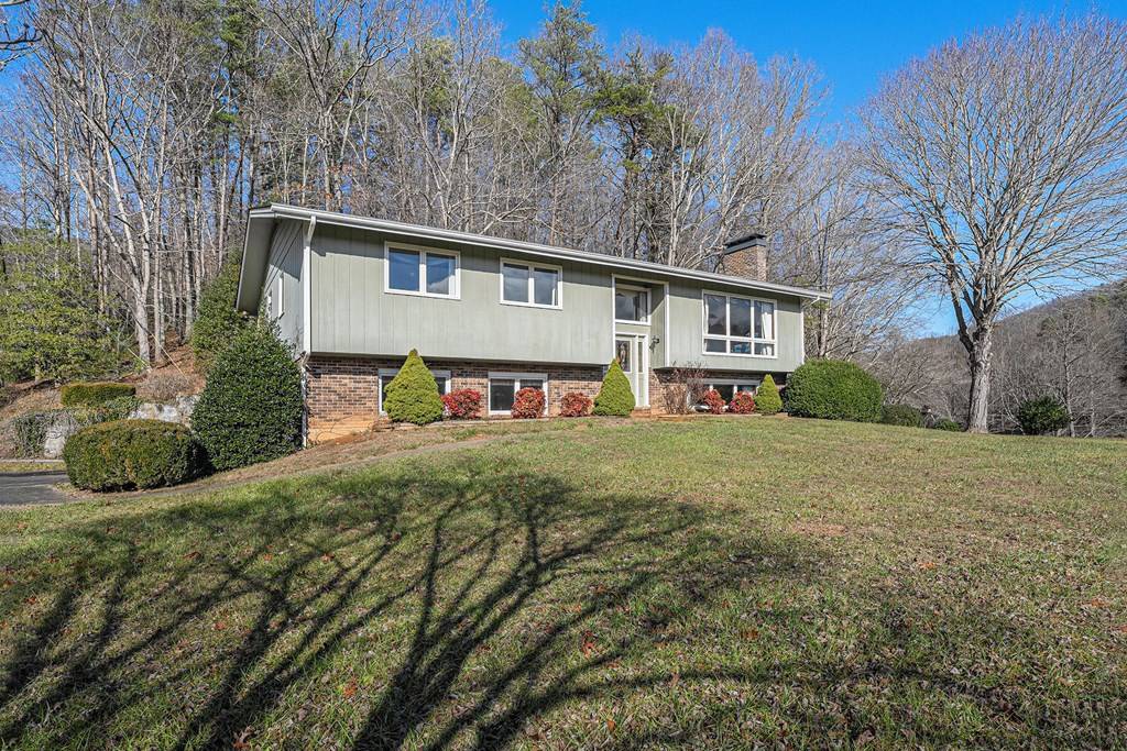 Murphy, NC 28906,152 Deerbrook Lane