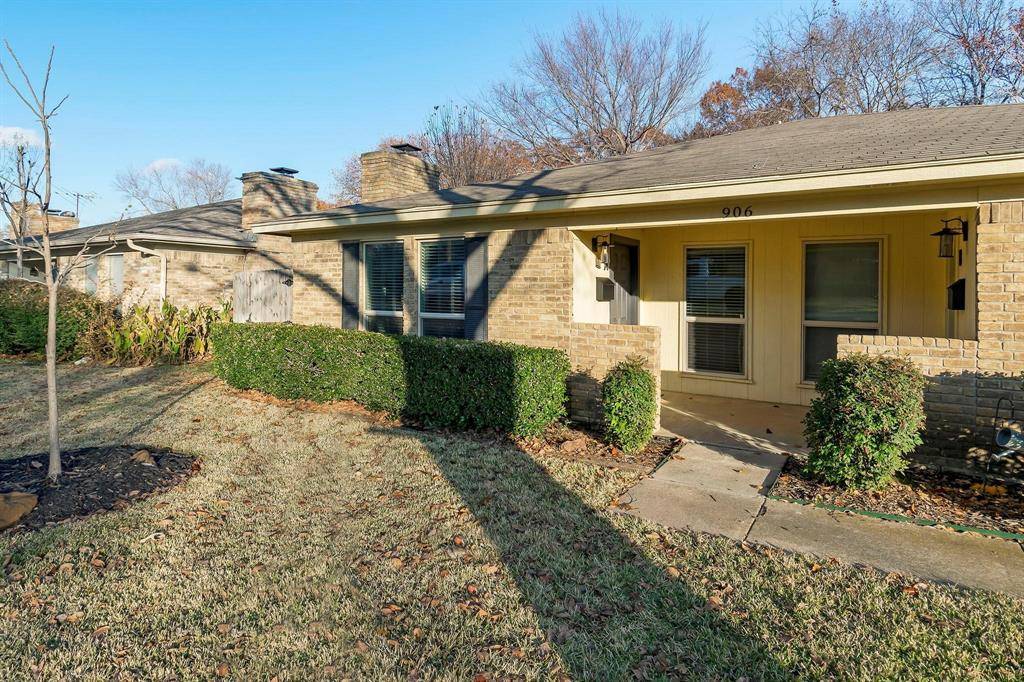 Grapevine, TX 76051,906 Meadowbrook Drive #A