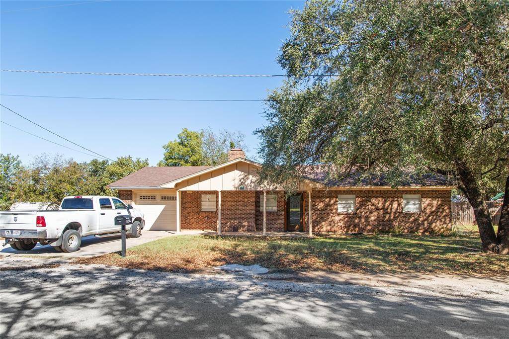 De Leon, TX 76444,709 E Ham Avenue