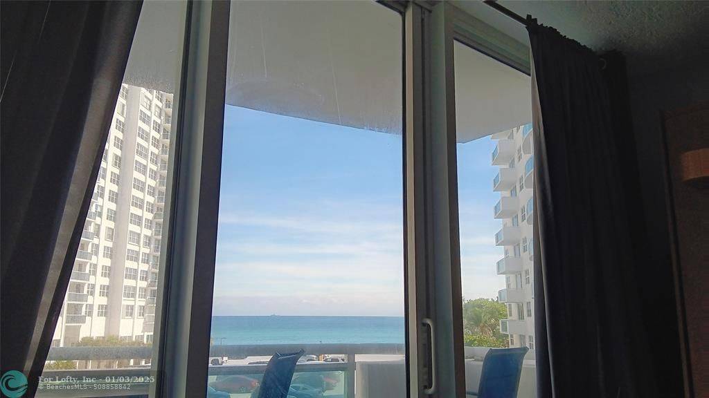 Hollywood, FL 33019,3001 S Ocean Dr  #347