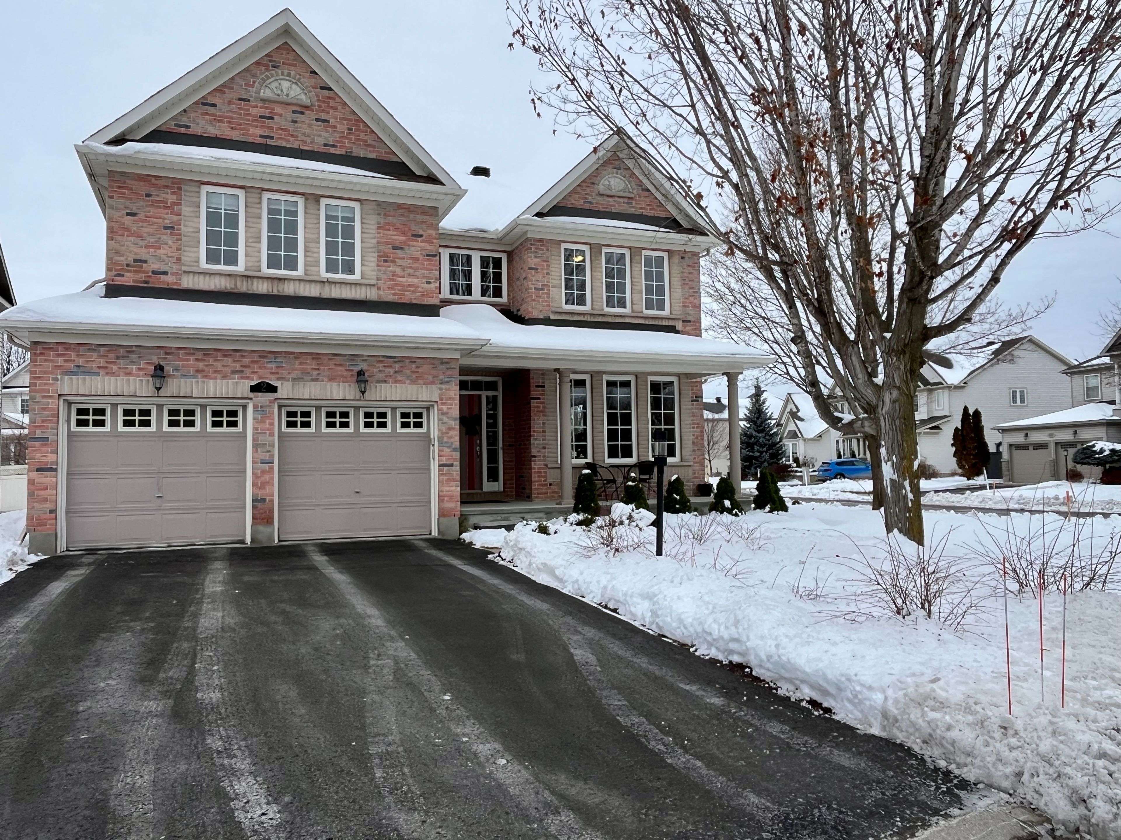 Barrhaven, ON K2J 5E5,2 KNOTWOOD CT