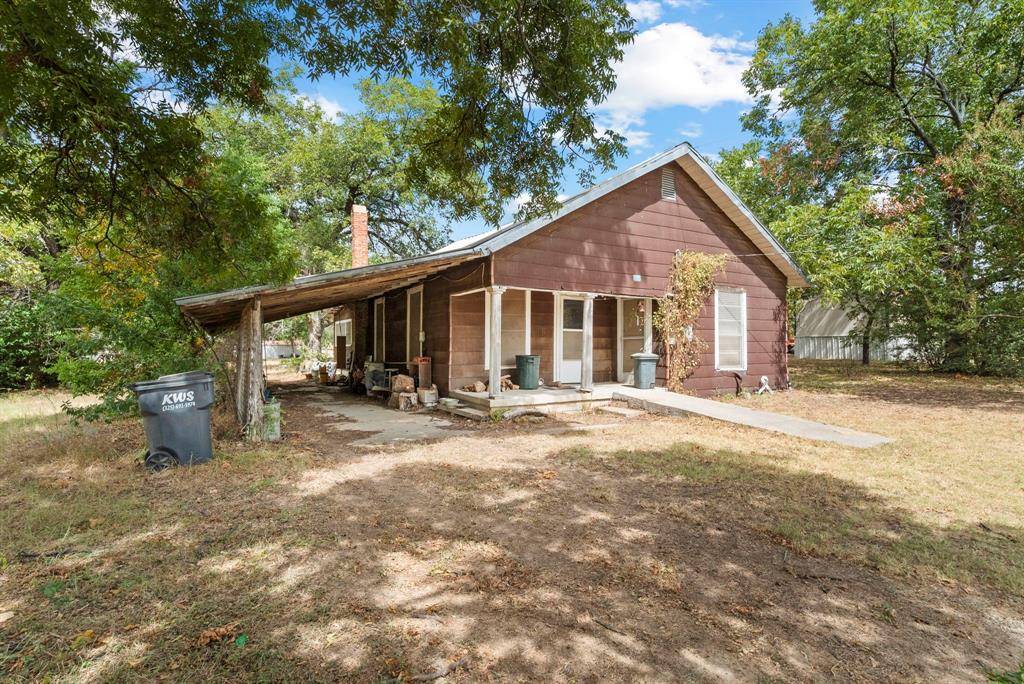 De Leon, TX 76444,616 N Wheat Street